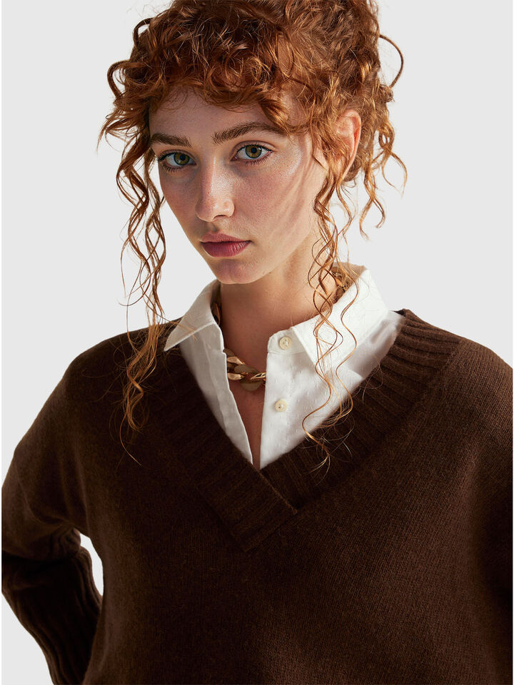 V NECK SWEATER L/S Women image number 4